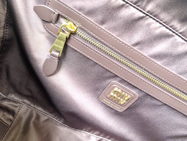 スーパーコピーブランドバッグ細部ディテール